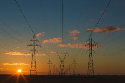 L’impact des bornes de recharge rapide sur le réseau électrique révélé